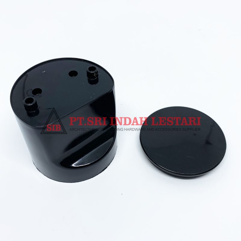 CUB DOOR KNOB BLACK PLASTIC MOA 4