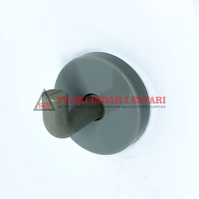 CUB HANGER GREY PLASTIC DOOR MOA 3