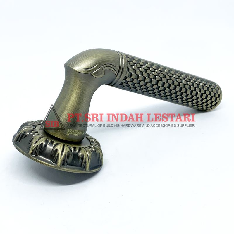 LEVER HANDLE ROSES DKS 10681 MAB 3
