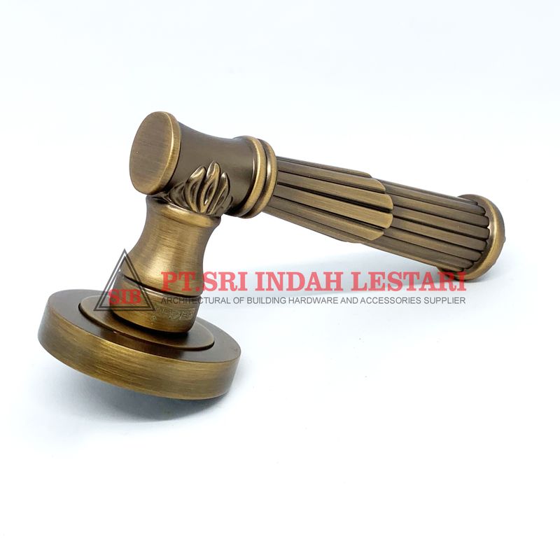 LEVER HANDLE ROSES V21101 MCF 3