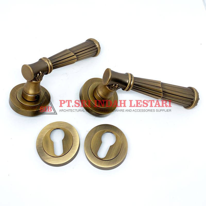 LEVER HANDLE ROSES V21101 MCF 5