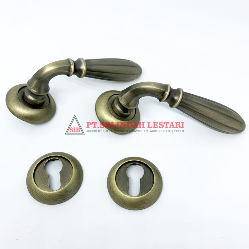 LEVER HANDLE ROSES 81033 MAB 2