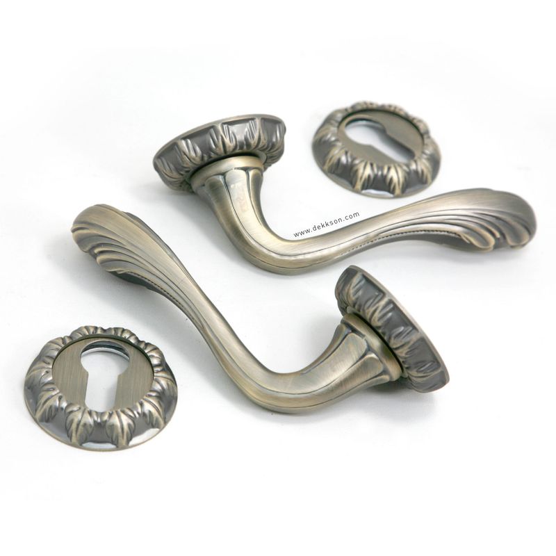 LEVER HANDLE ROSES DKS 10632 MAB 3